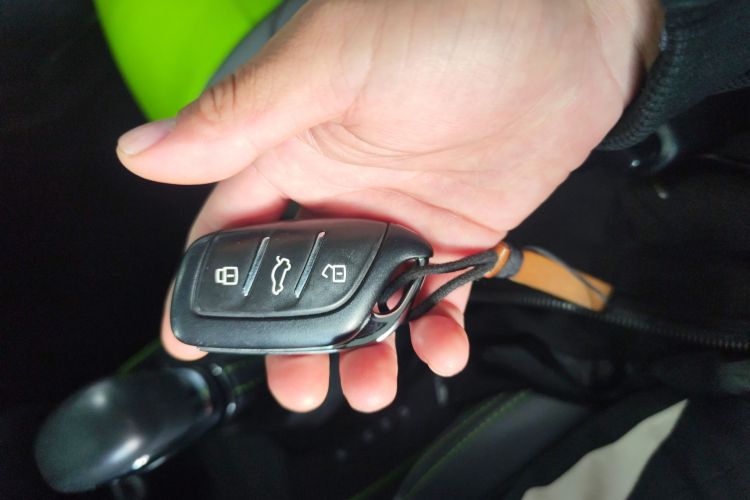 荣威 科莱威CLEVER 2021款 302km新四座超能版中控内饰11