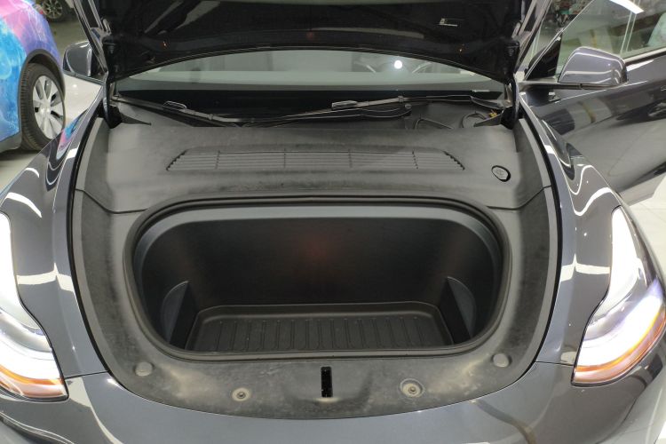 特斯拉 Model Y 2024款 后轮驱动版机舱底盘24