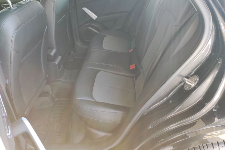 奥迪Q2L 2018款 35 TFSI 时尚致雅型 国VI中控内饰7004