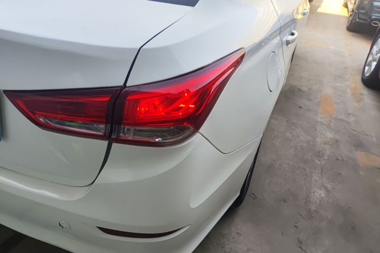 长安 悦翔 2019款 1.5L DCT 联动云版车身外观6006