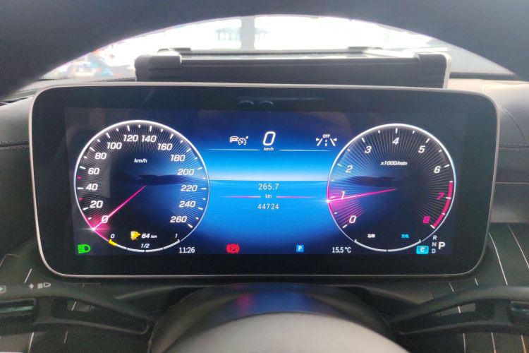 奔驰C级 2023款 改款 C 200 L 运动版中控内饰14