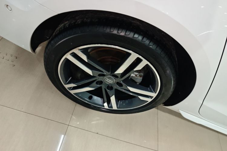 奥迪A4L 2020款 40 TFSI 豪华动感型车身外观6008