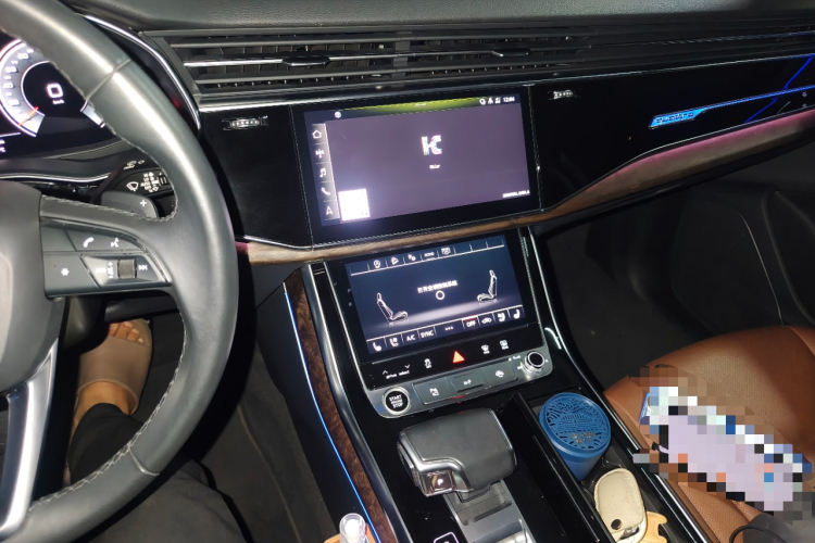奥迪Q7 2021款 55 TFSI quattro S line运动型中控内饰16