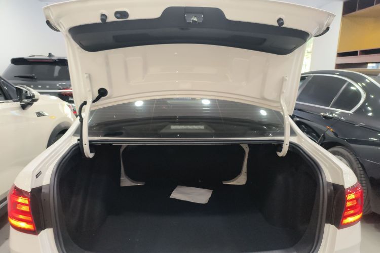 大众 2019款 朗逸启航 1.5L 自动风尚版 国VI机舱底盘23