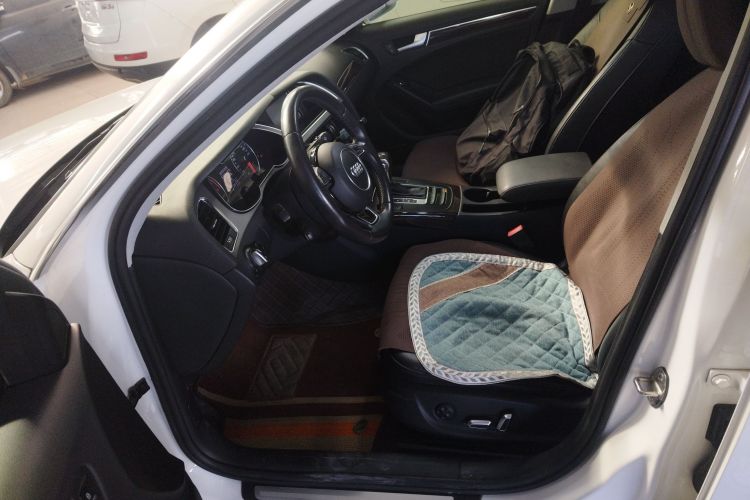 奥迪A4L 2013款 35 TFSI 自动标准型中控内饰19