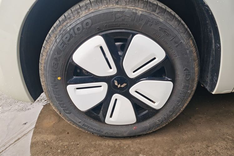 五菱汽车 宏光MINIEV 2025款 四门版 进阶款车身外观6007