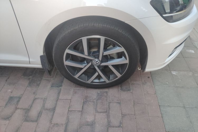 大众 高尔夫 2020款 挚爱版 280TSI DSG舒适型车身外观10