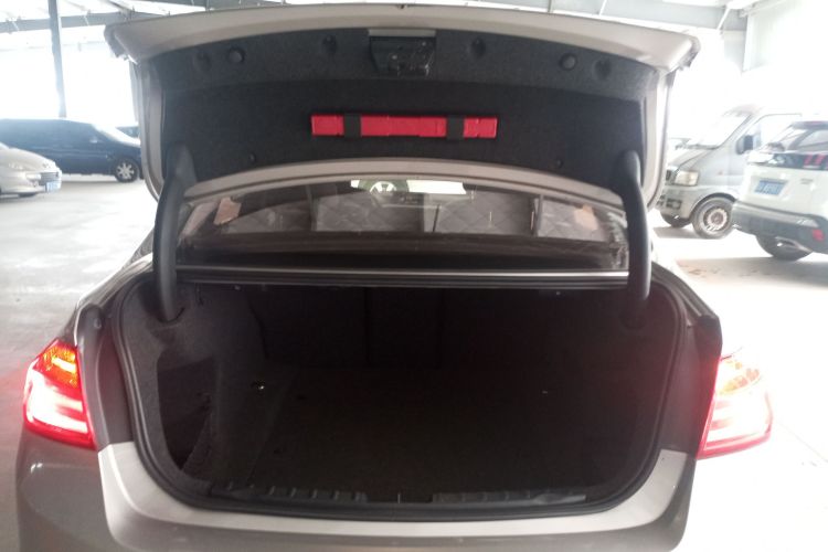 宝马3系 2015款 316Li 时尚型局部细节23