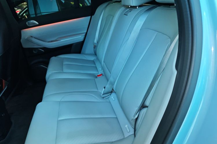 蔚来EC7 2023款 75kWh中控内饰7004