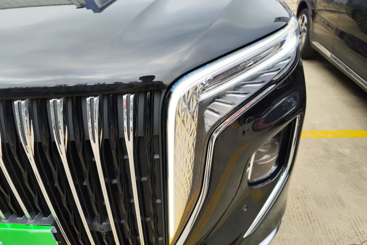 红旗HQ9 2023款 2.0T 智联旗领版车身外观36