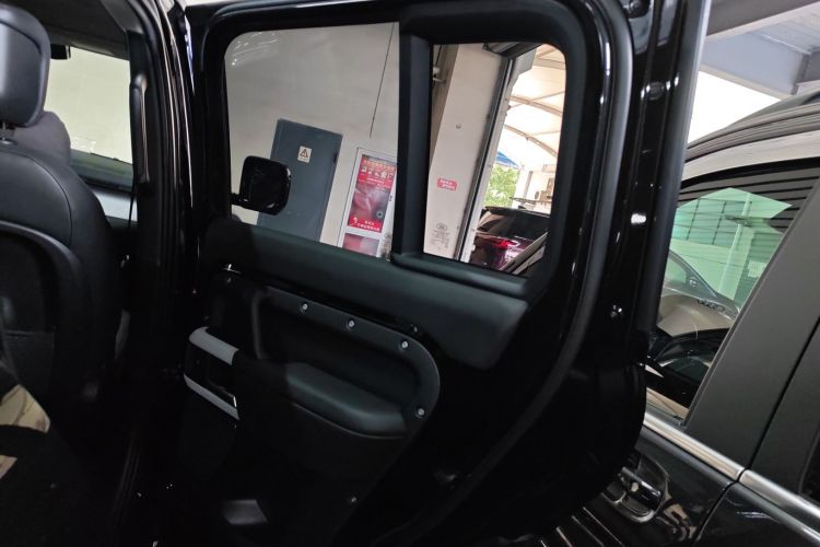 路虎卫士 2024款 110 3.0T P400 X-DYNAMIC HSE中控内饰7006