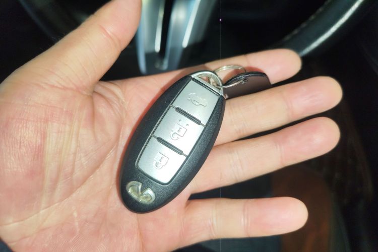 英菲尼迪Q50L 2018款 2.0T 逸享版 国V中控内饰11