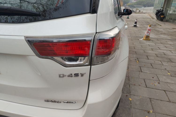 丰田 汉兰达 2015款 2.0T 四驱豪华版 7座车身外观9