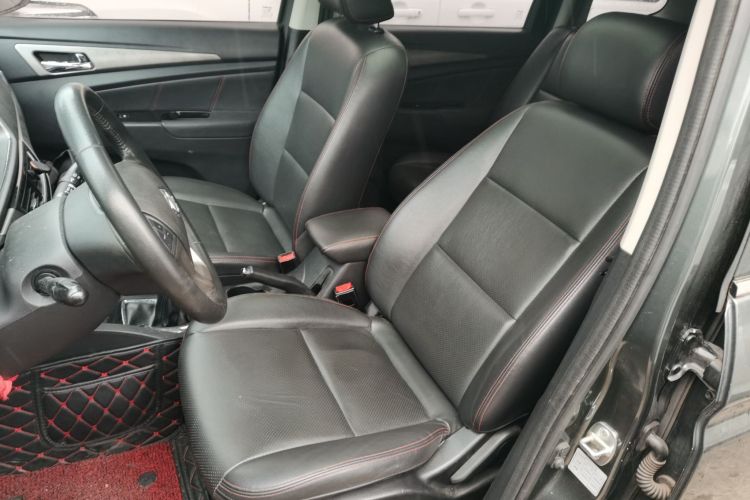 长安凯程 长安欧尚A600 2016款 1.5L 手动豪华型7座中控内饰19