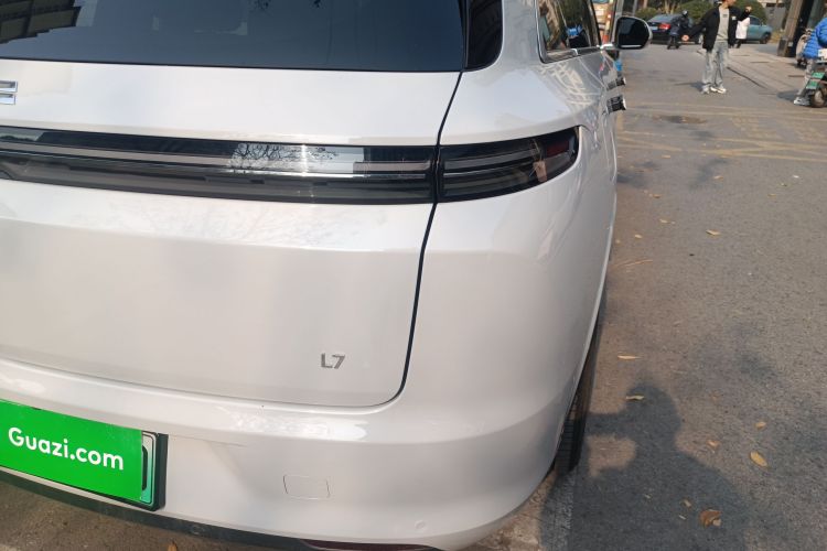 理想汽车 理想L7 2023款 Air车身外观9