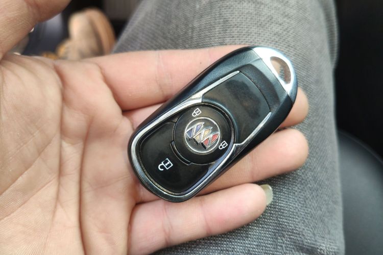 别克 昂科威 2020款 20T 两驱领先型中控内饰11