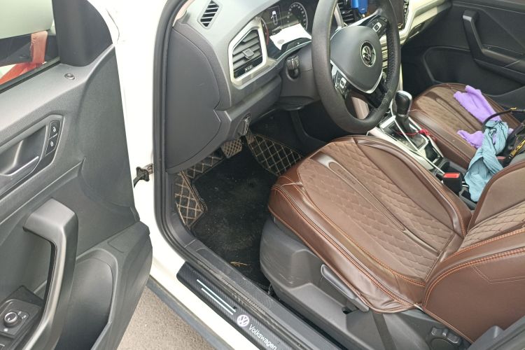 大众 T-ROC探歌 2022款 280TSI DSG两驱精英PLUS中控内饰20