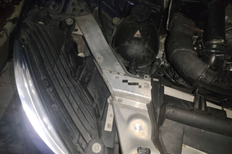 奔驰GLC 2017款 GLC 260 4MATIC 豪华型局部细节9006