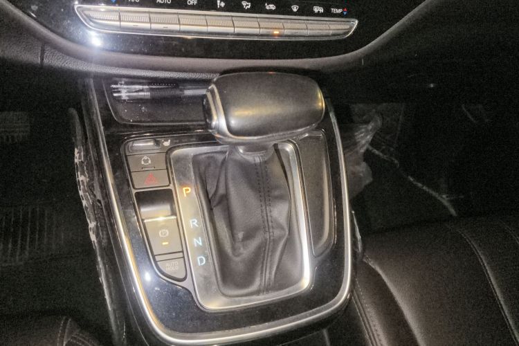 广汽传祺 传祺M6 2019款 270T DCT尊享版（七座）国VI中控内饰18