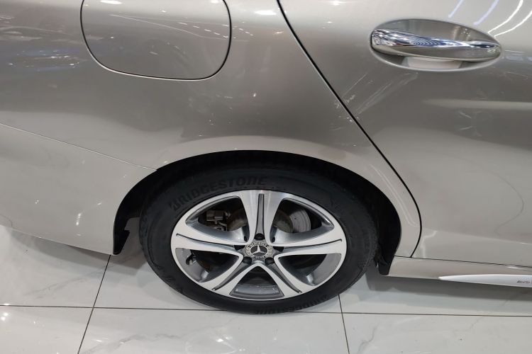 奔驰C级 2019款 改款 C 260 L 运动版车身外观56