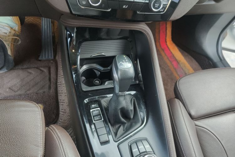 宝马X1 2018款 sDrive18Li 尊享型中控内饰18