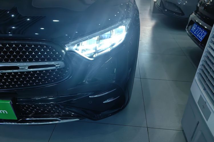 奔驰GLC 2023款 改款 GLC 300 L 4MATIC 动感型 7座局部细节36