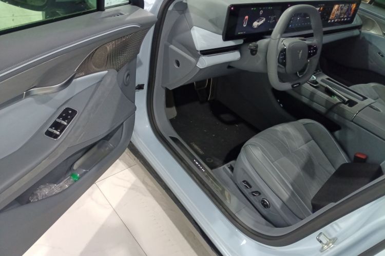 岚图汽车 岚图追光 2023款 四驱长续航版中控内饰20