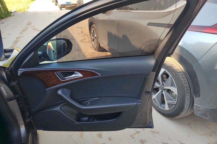 奥迪A6L 2016款 30 FSI 舒适型中控内饰42