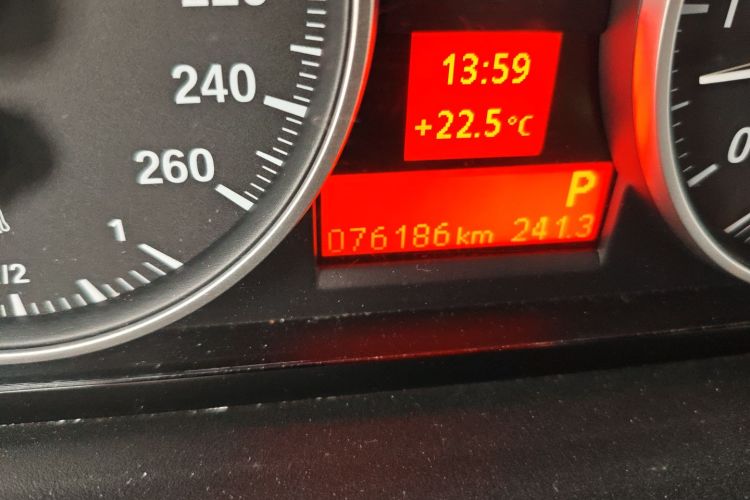 宝马3系(进口) 2011款 320i敞篷轿跑版中控内饰15