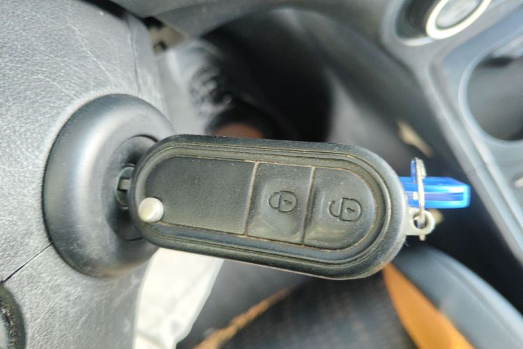 名爵3SW 2015款 1.5L AMT精英型中控内饰11