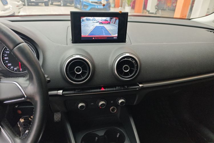 奥迪A3 2014款 Limousine 35 TFSI 自动进取型中控内饰16