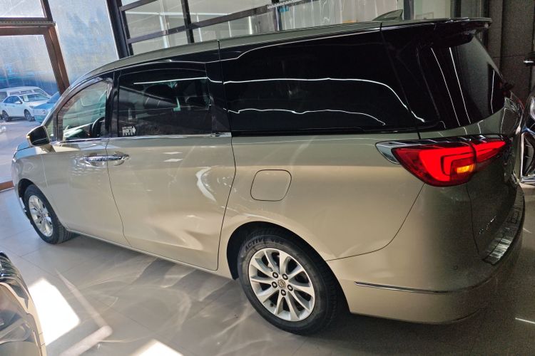 别克GL8 2018款 ES 28T 舒适型 国VI车身外观4