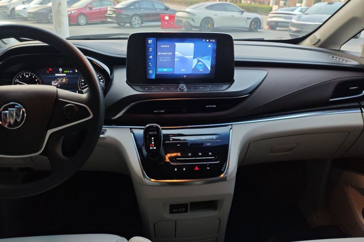 别克GL8 2023款 陆上公务舱 舒适型中控内饰16