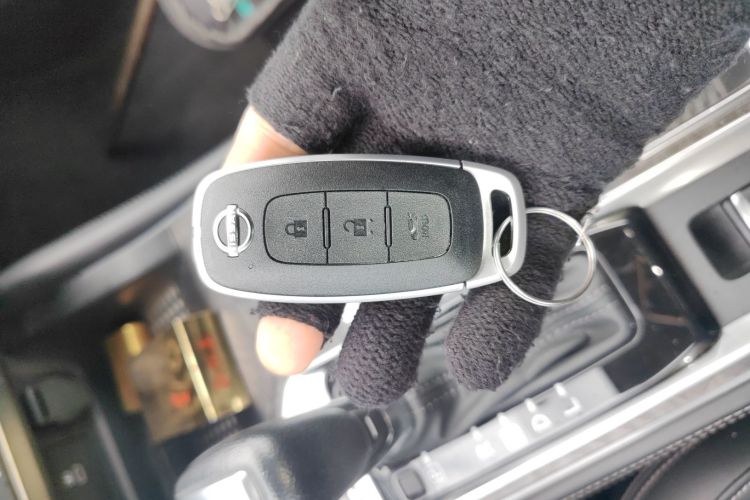 日产 天籁 2022款 2.0L XL-Upr 优享版中控内饰7001