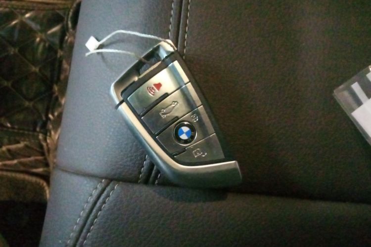 宝马X1 2021款 改款 sDrive20Li 时尚型中控内饰11