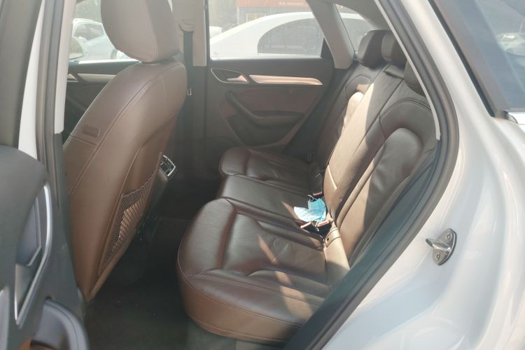 奥迪Q3 2017款 30 TFSI 风尚型中控内饰21