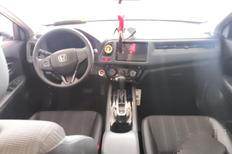 本田 缤智 2017款 1.8L CVT两驱先锋型中控内饰7002