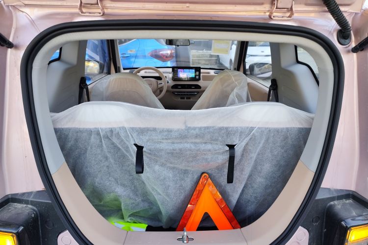 吉利银河 2024款 熊猫mini 200km 耐力熊机舱底盘23