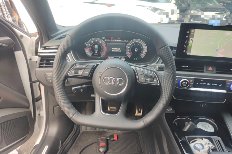 奥迪A4L 2024款 40 TFSI 豪华动感型(星夜版)中控内饰13
