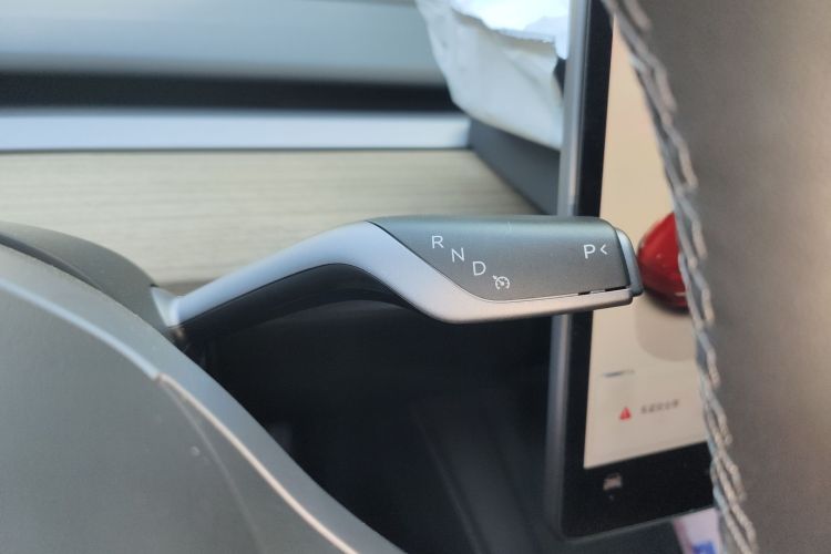 特斯拉 Model Y 2022款 改款 后轮驱动版中控内饰18