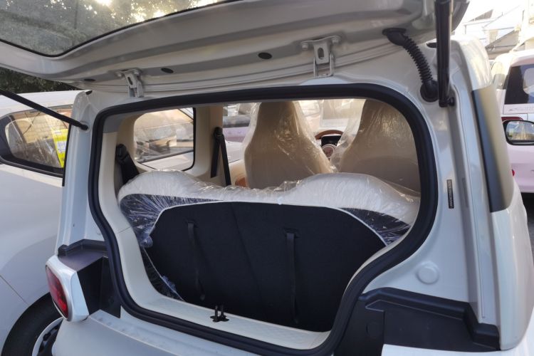 五菱汽车 宏光MINIEV 2024款 第三代 215km 青春版机舱底盘23