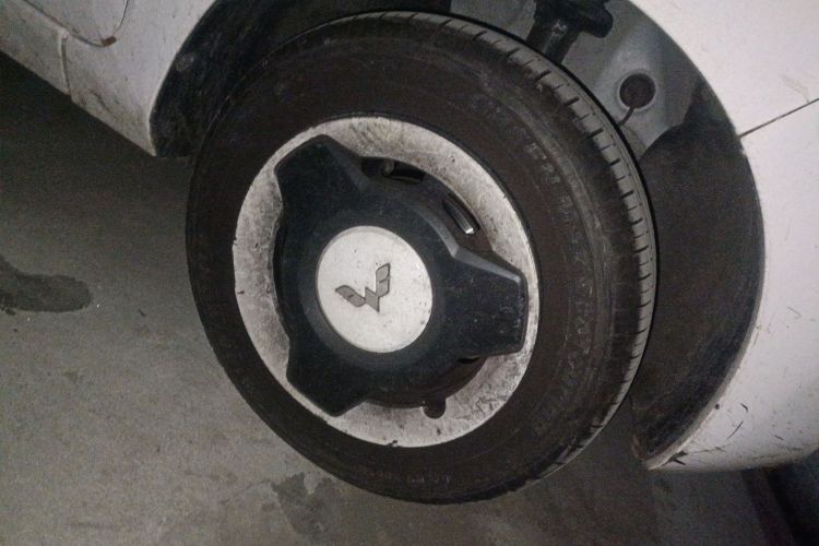 五菱汽车 宏光MINIEV 2022款 马卡龙臻享款 磷酸铁锂车身外观6007