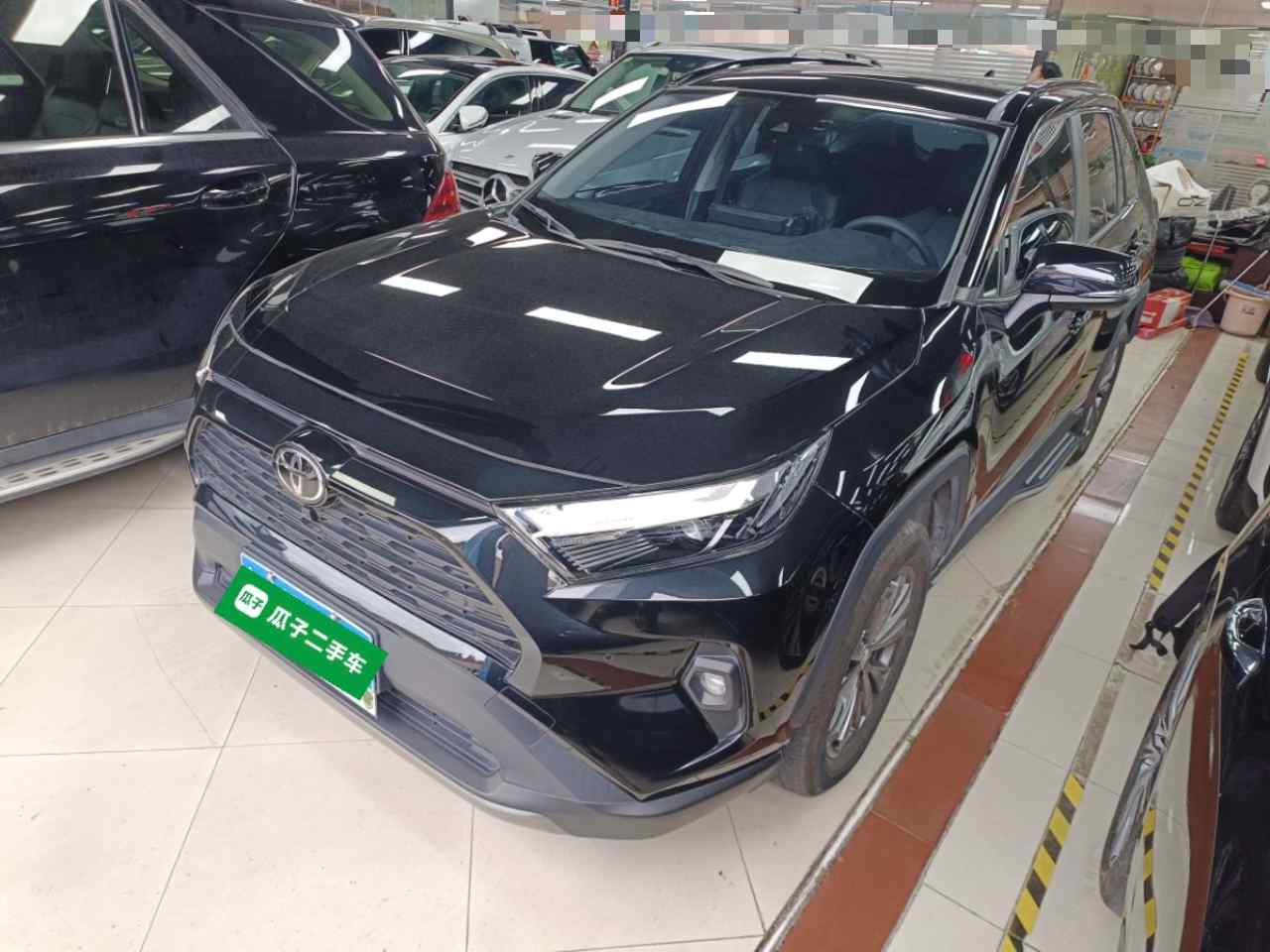 丰田 RAV4荣放 2023款 2.0L CVT两驱风尚Plus版(2)