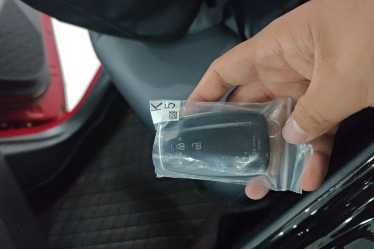 丰田C-HR 2020款 2.0L 领先版中控内饰11