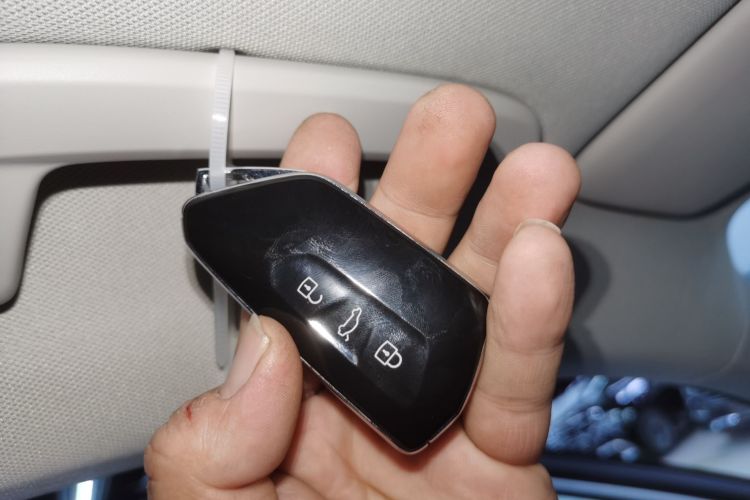 大众 2025款 探岳L 330TSI 两驱精英中控内饰11