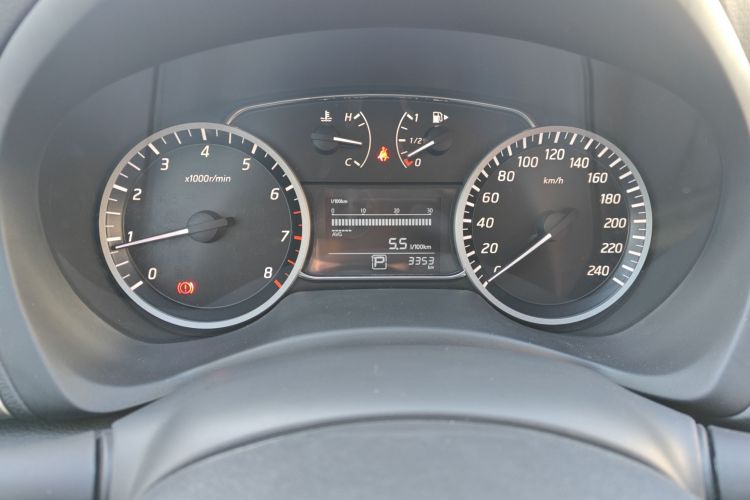 日产 轩逸 2024款 改款三 经典 1.6XE CVT舒适版中控内饰14