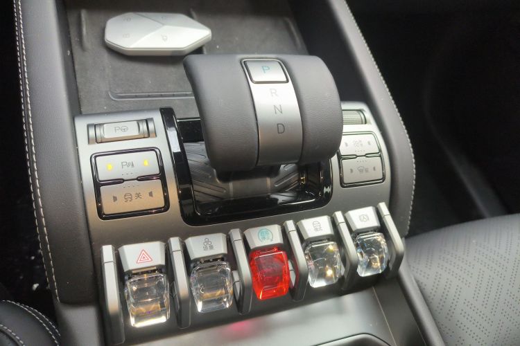 方程豹 钛3 2025款 501KM 后驱智驾Max版局部细节18