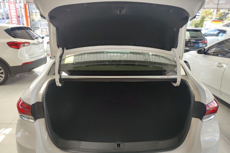 别克 英朗 2021款 1.3T 自动轻混动进取型中控内饰23