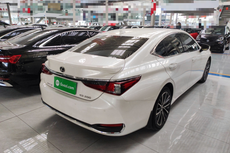雷克萨斯ES 2022款 200 豪华版车身外观7