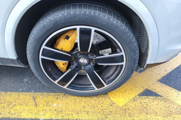 保时捷 2018款 Cayenne 3.0T车身外观10